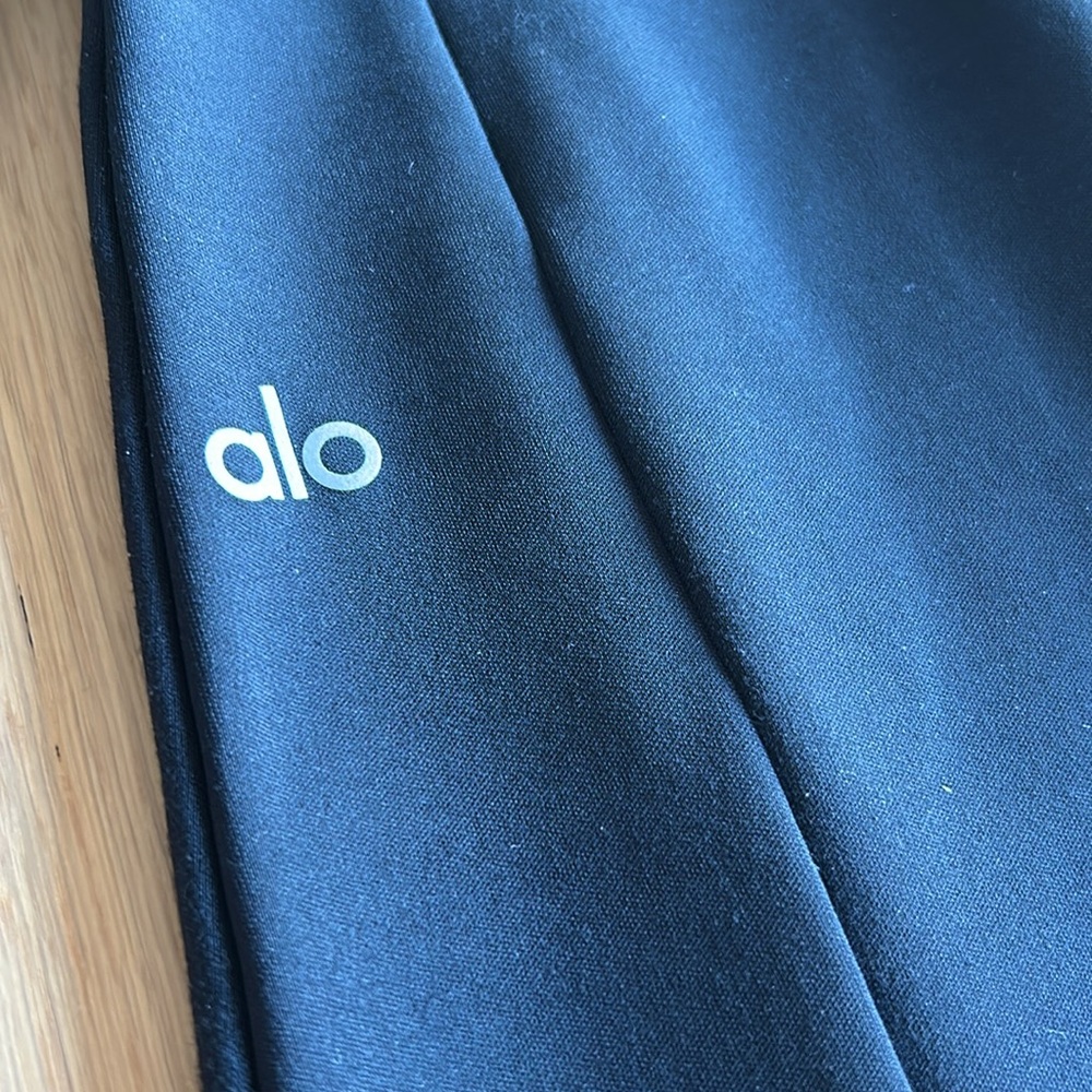 ALO Yoga Black Flared Pants - Picture 9 of 14